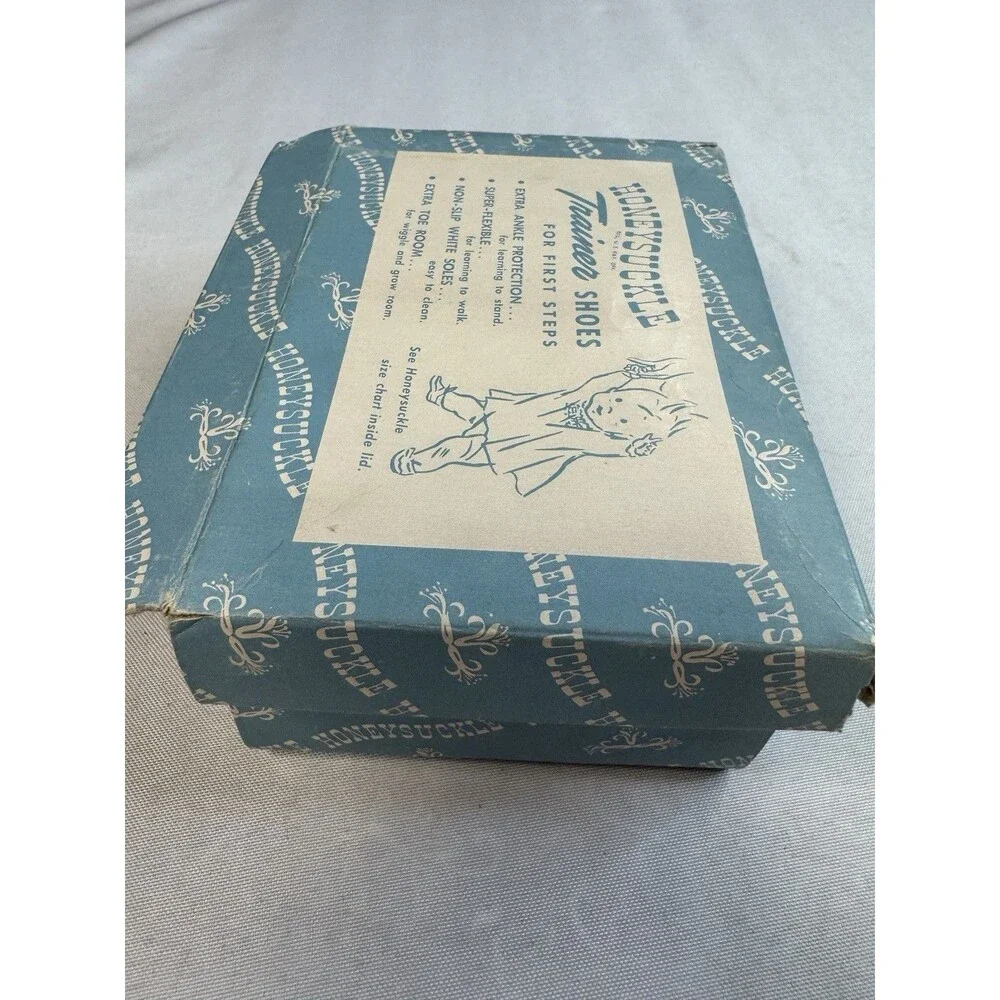 Vintage Mrs Day's Ideal Sears Honeysuckle White Leather Baby Shoes with box